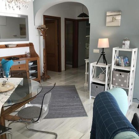 Sunny Apartment On Burriana Beach Nerja Esterno foto