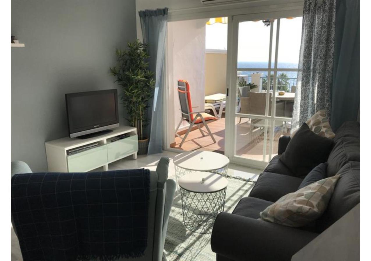 Sunny Apartment On Burriana Beach Nerja Esterno foto