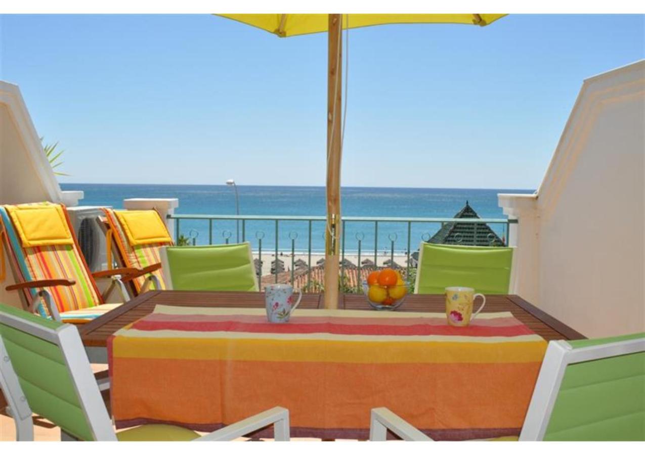 Sunny Apartment On Burriana Beach Nerja Esterno foto